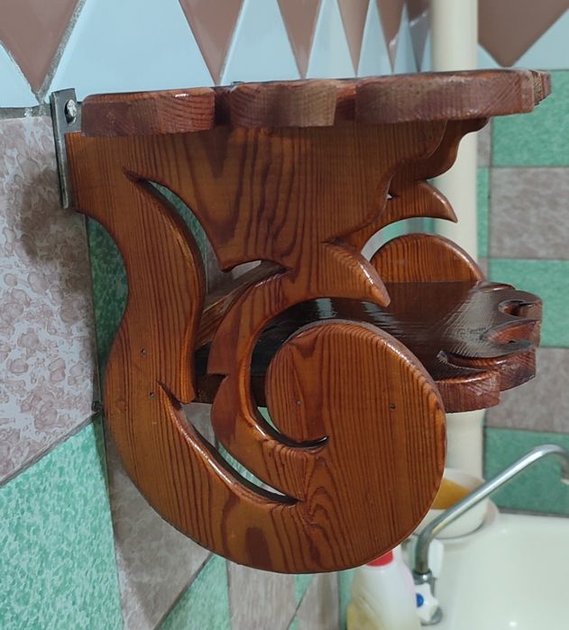 Продам полочку деревянную