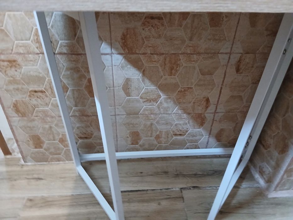 Vand masa si dulap