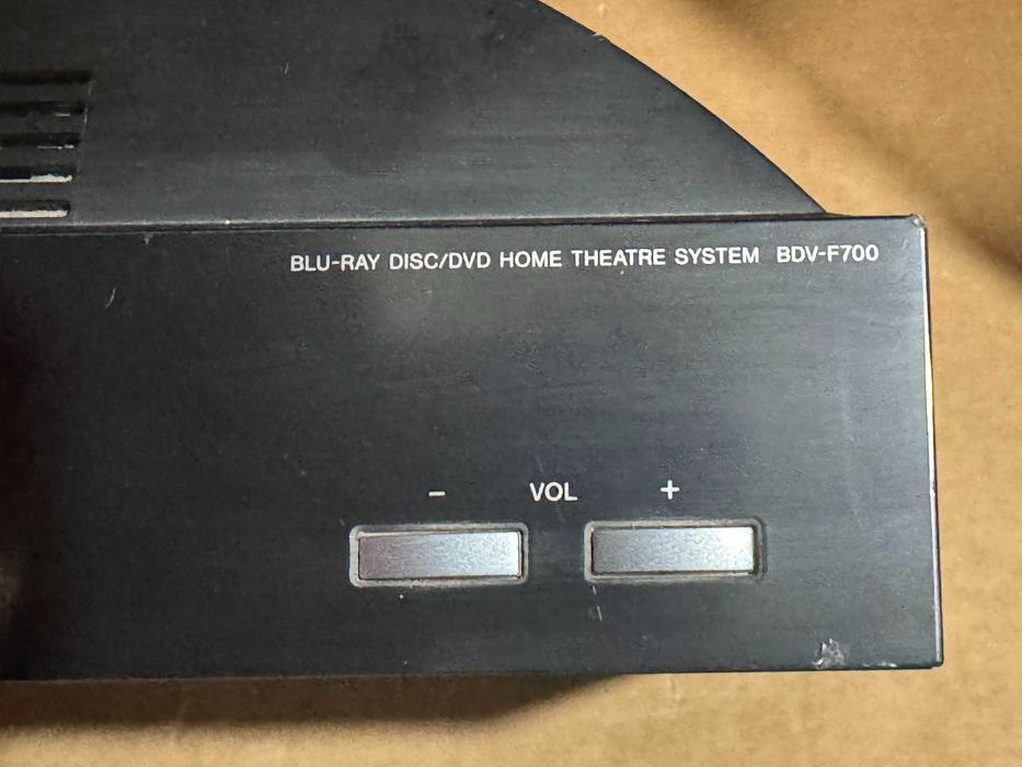 SONY BDV - F700 BLU-RAY DVD RECEIVER с дистанционно