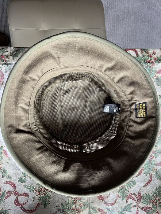 Продавам шапка G-STAR