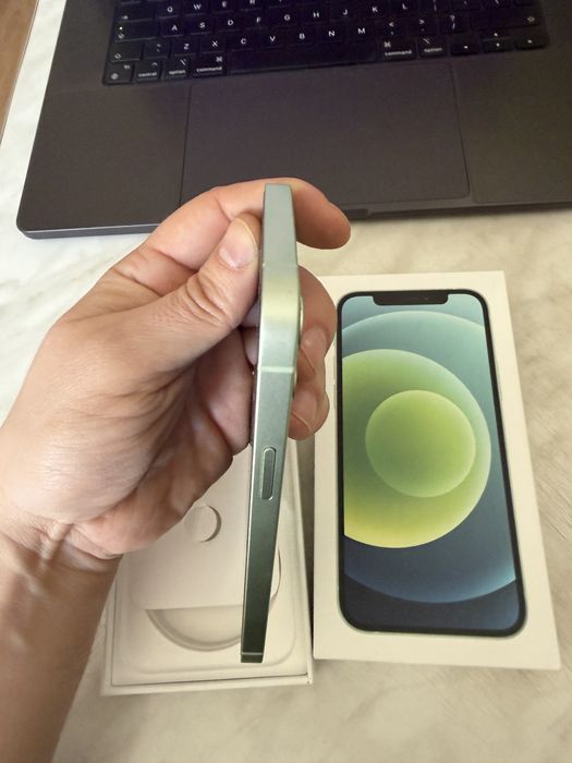 Iphone 12 64 gb Green stare ft buna