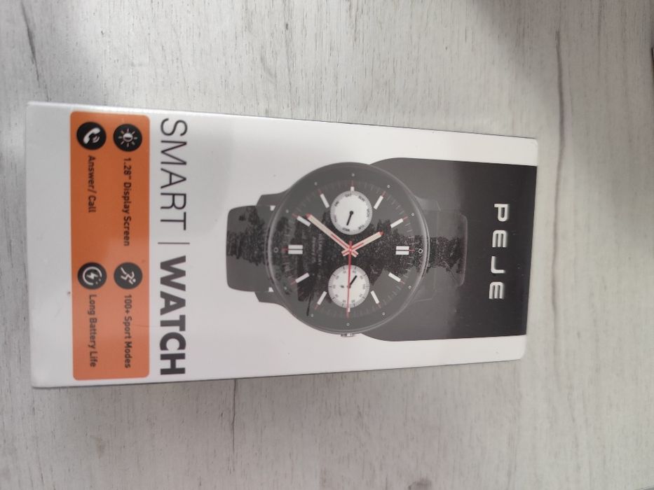 3 smartwatch-uri de vânzare