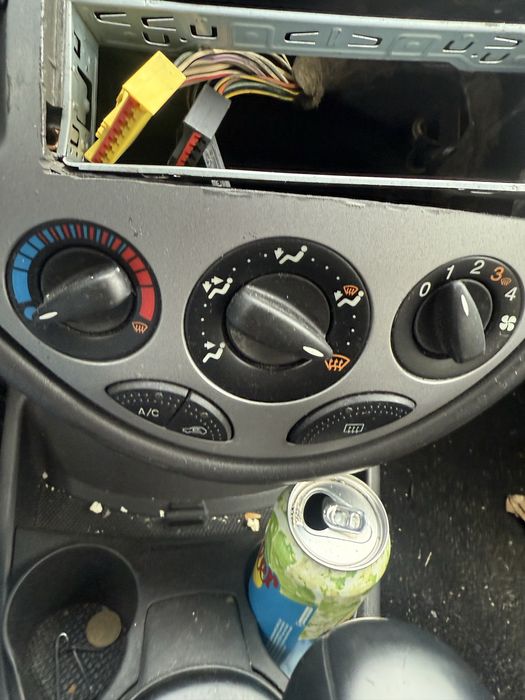 Dezmembrez ford focus 1.8 diesel