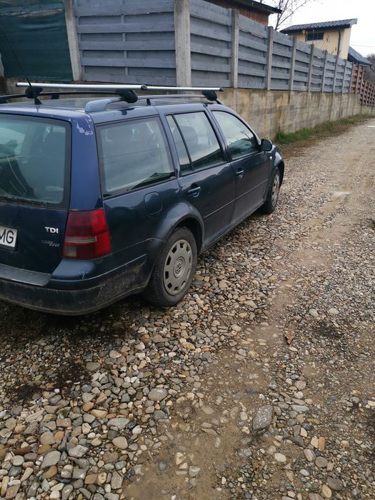 Volkswagen Golf 2005 diesel, 1.186 € — imagine 4