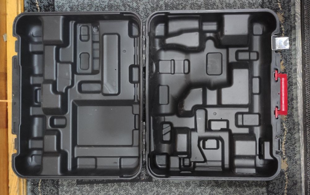 Продам кейс от перфоратора Alteco