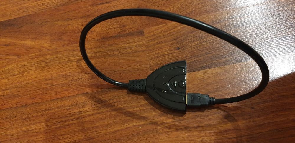 Splitter HDMI 3 port cablu