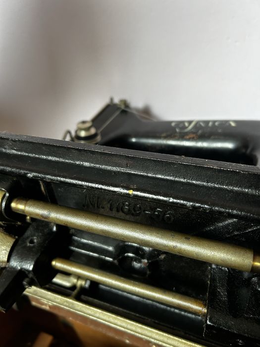 Masina de cusut Casnica Super Cugir