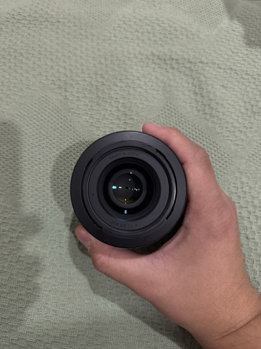 Объектив sigma 30mm 1.4