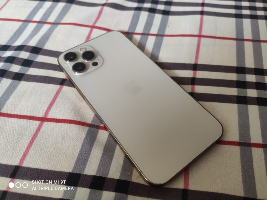 iphone 12 pro max Gold