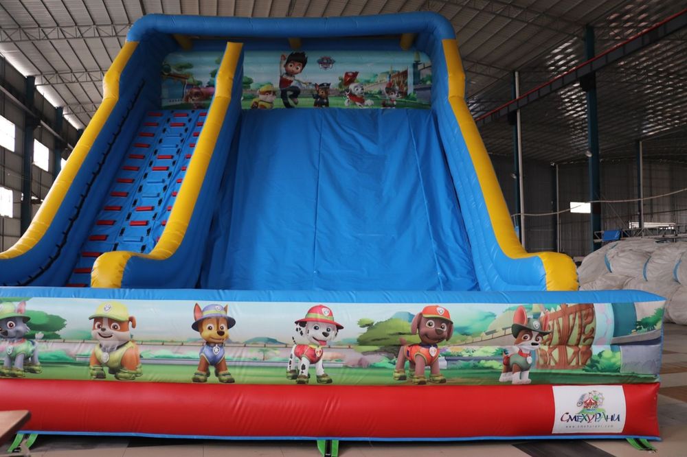 Надуваема пързалка, батут, детски център атракциони