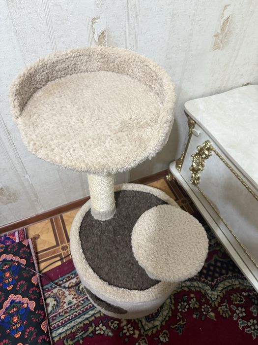 Продаёться домик для кошек .