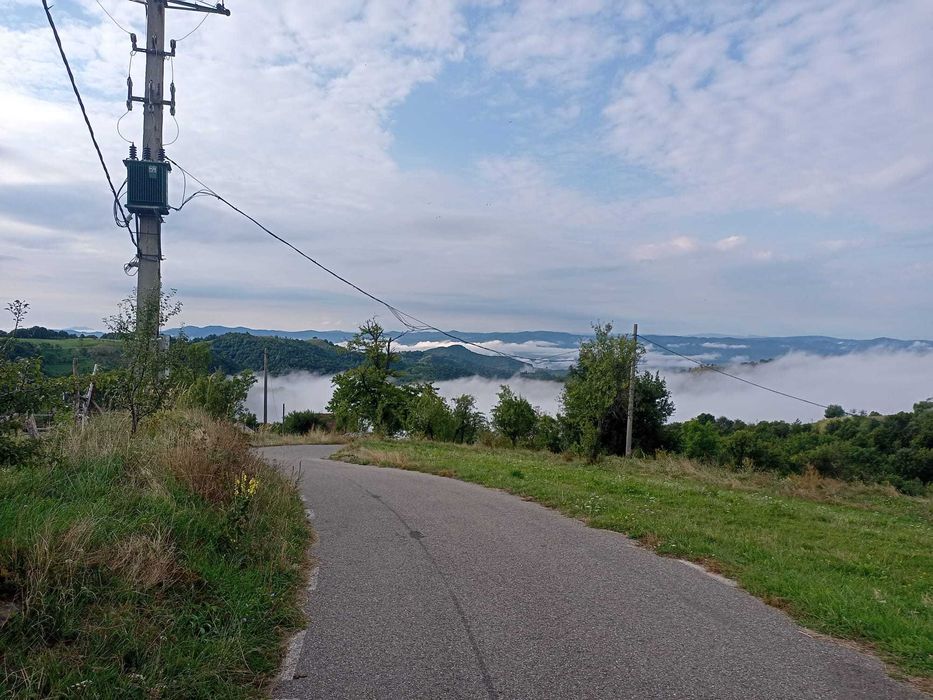 Vand casa batranesca Sopotul Nou si 24ha pasune total 125000euro