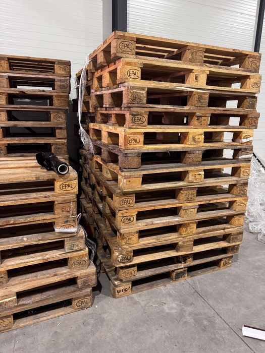 Vând 62 europaleți. Urgent!