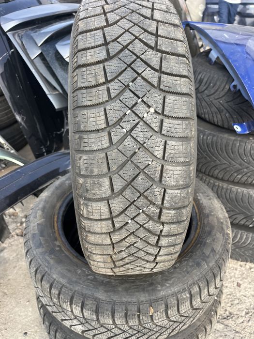 Гуми 185 60 15 Pirelli 2021г