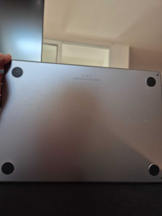 Macbook Air M2 8GB RAM 256GB