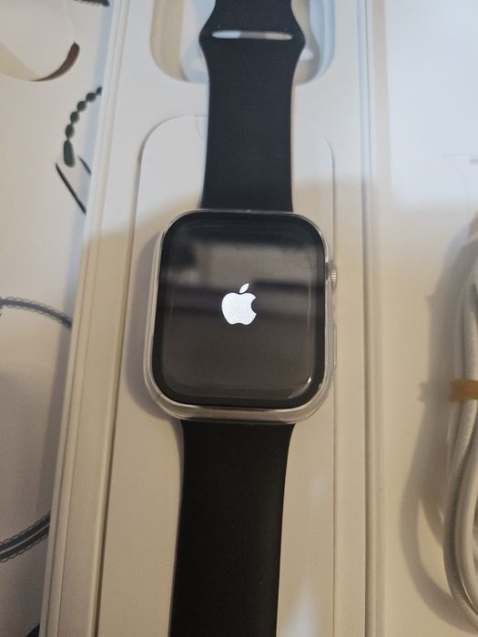 Apple Watch 8 series пълен комплект