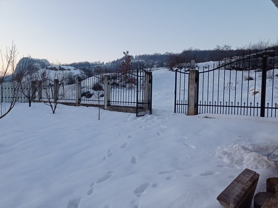 Teren in com Metes sat Ampoita