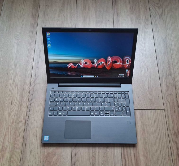 15.6' IPS Lenovo V330 Intel Core i7-8550U/12GB DDR4/256GB SSD/Бат. 5ч.
