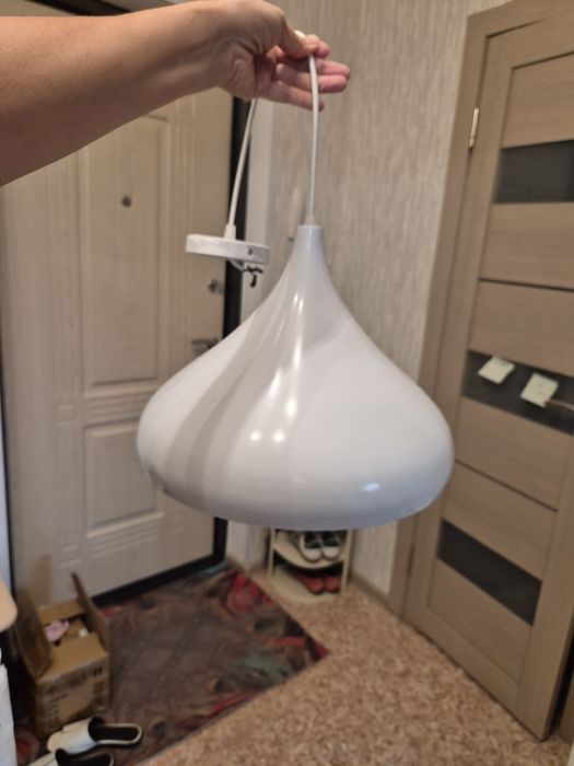 Продам люстру б/у