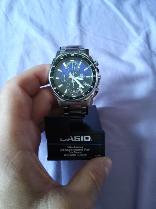Casio edifice efv-600d-2avuef часовник