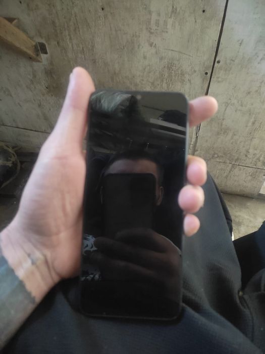 Продам телефон хороший