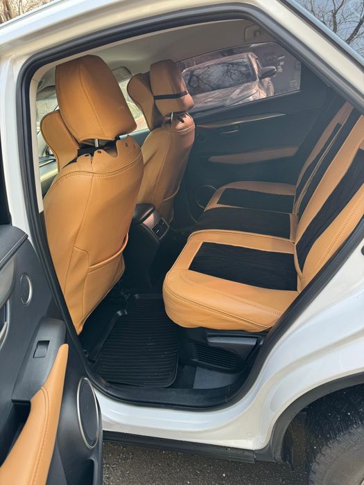 Чехлы на сидения lexus nx200