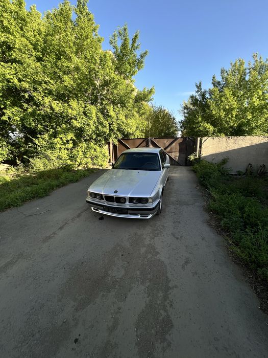 Продам бмв 520i vanos