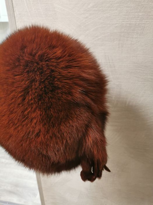 Продам шапку в отличном состоянии(песец)