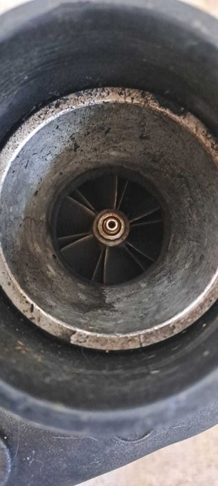 Turbina / Turbo 2.2 TD cod: 6G9Q-6K682-CA pentru Land Rover Freelander 2 22 TD4