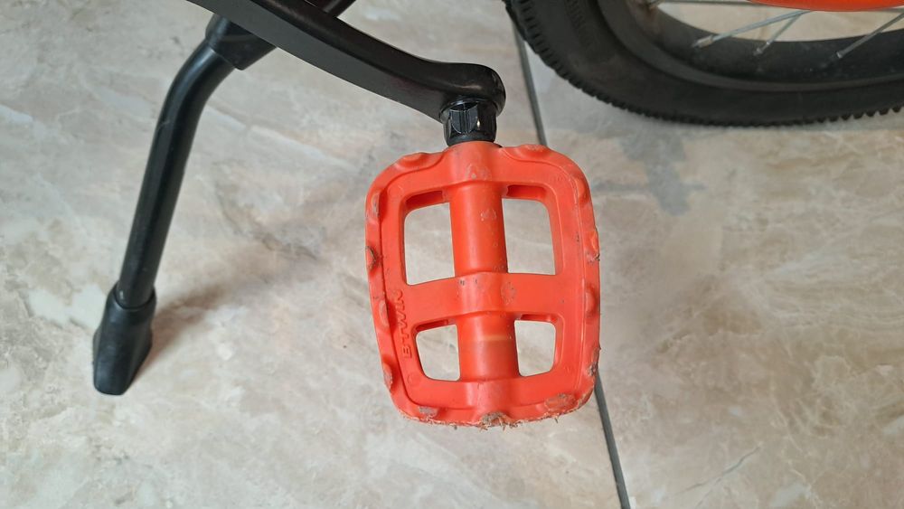 Vând bicicleta BTWIN 16" Robot stare foarte buna