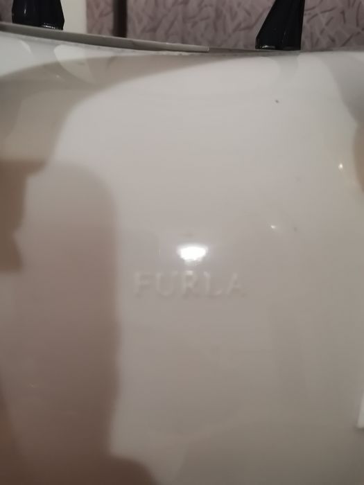 Чанта Furla еко лак бяла 60лв.
