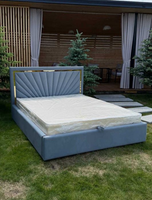 Кровать двуспальная