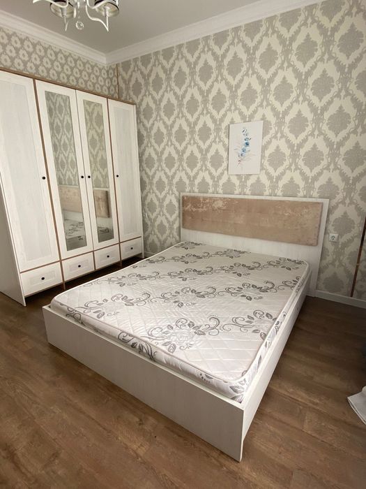 Двухспальная кровать 180*200