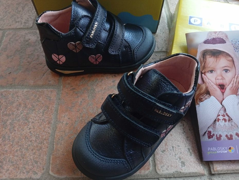 Детски обувки испански нови