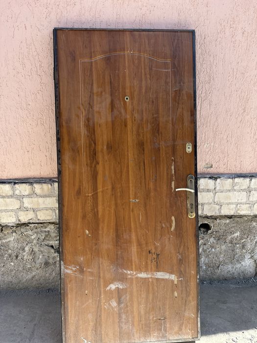 Сыртқы есік сатылады