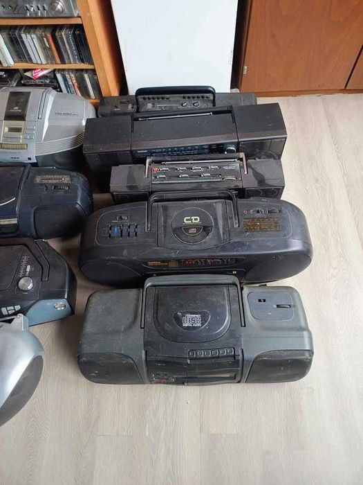 Vând radiocasetofoane Sony,Sharp,Jvc,Watson,Golf Star,Blaupunkt etc