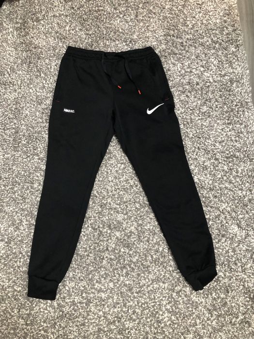 Pantaloni Nike