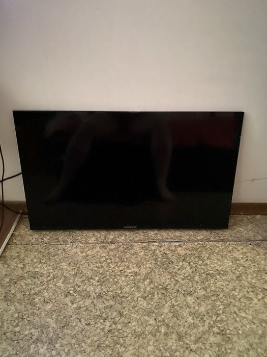 Смарт тв в отличном состоянии