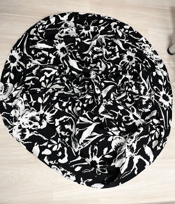 Fusta ampla evazata alb negru