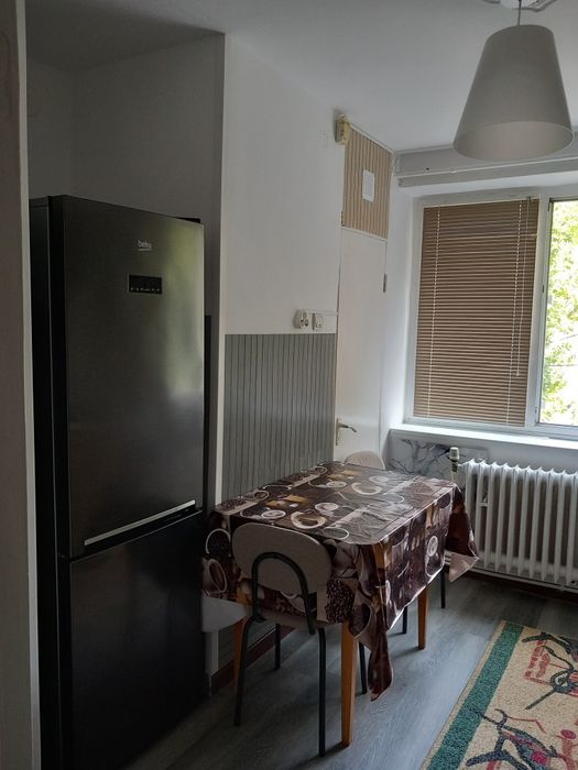 Închiriez apartament 2cam  et1 str.hipodrm(barieră)