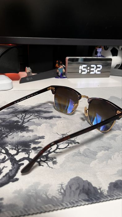 Ochelari de soare originali Ray-Ban Clubmaster classic pret putin negociabil fiind in stare excelenta