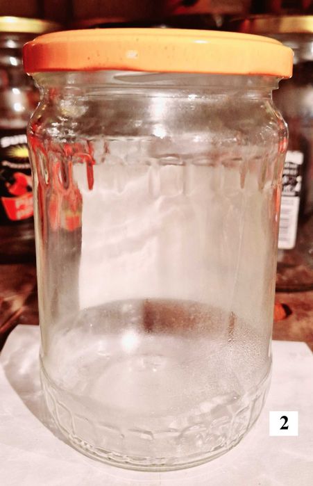 Буркани с капачка на винт