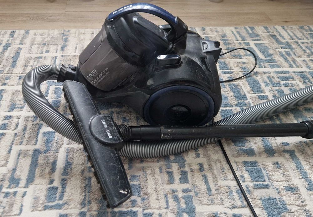 Продам пылесос /