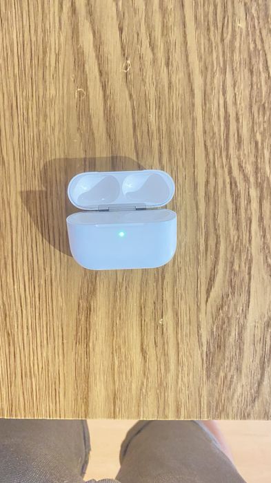 Vand carcasa cu casca dreapta airpods pro 3