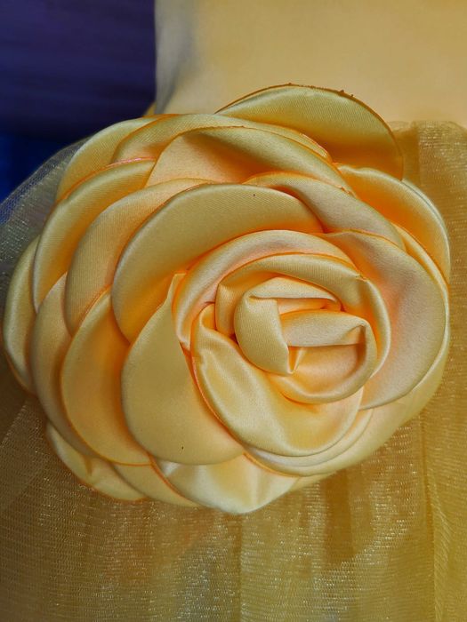 Красивое детское платье 80 размер