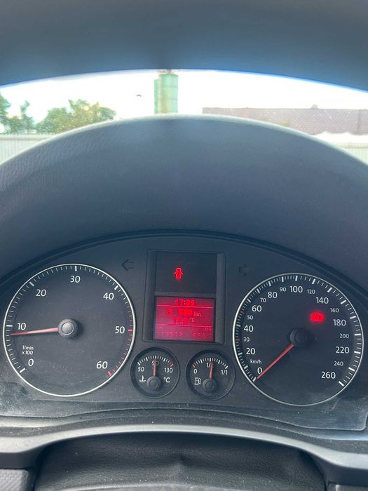 VOLKSWAGEN Golf 2005 — imagine 5