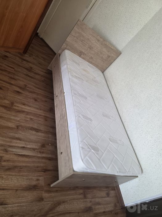 Мебель стул,кровать,стол,