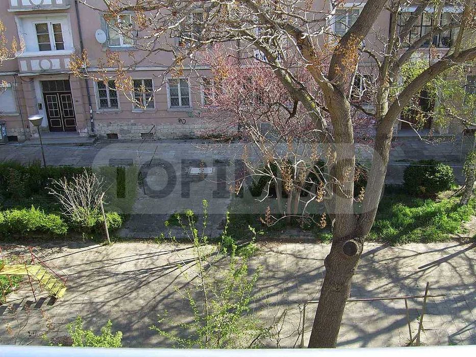 Дава се под наем Тристаен апартамент в Варна, Гръцка махала - 100 кв.м за 600 € - Снимка #12