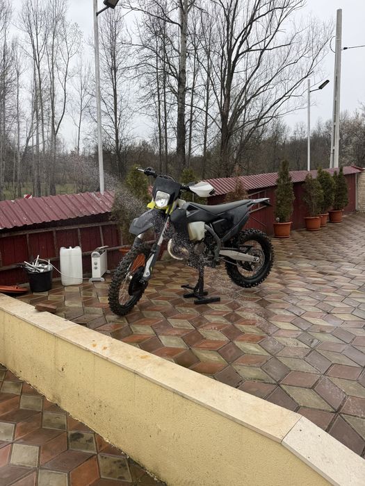 Husqvarna te150i