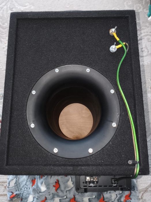 Продам сабвуфер новый